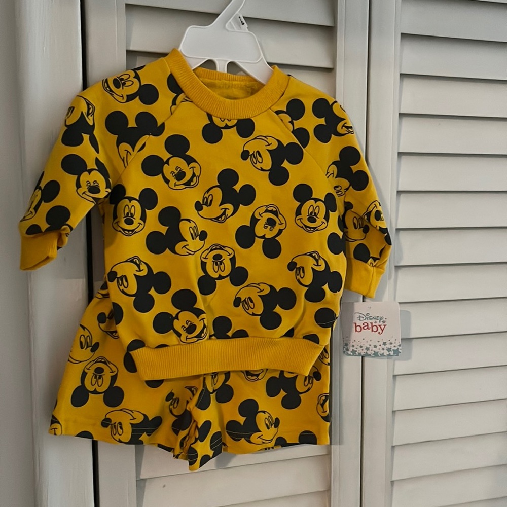 Mickey set 3-6 months